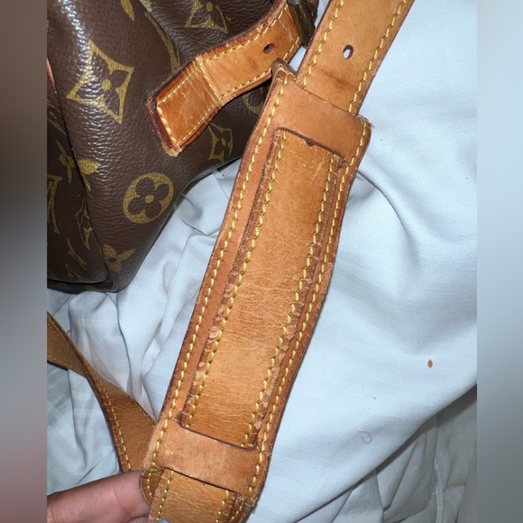 Louis Vuitton Monogram Saumur 35 - Picture 3 of 16